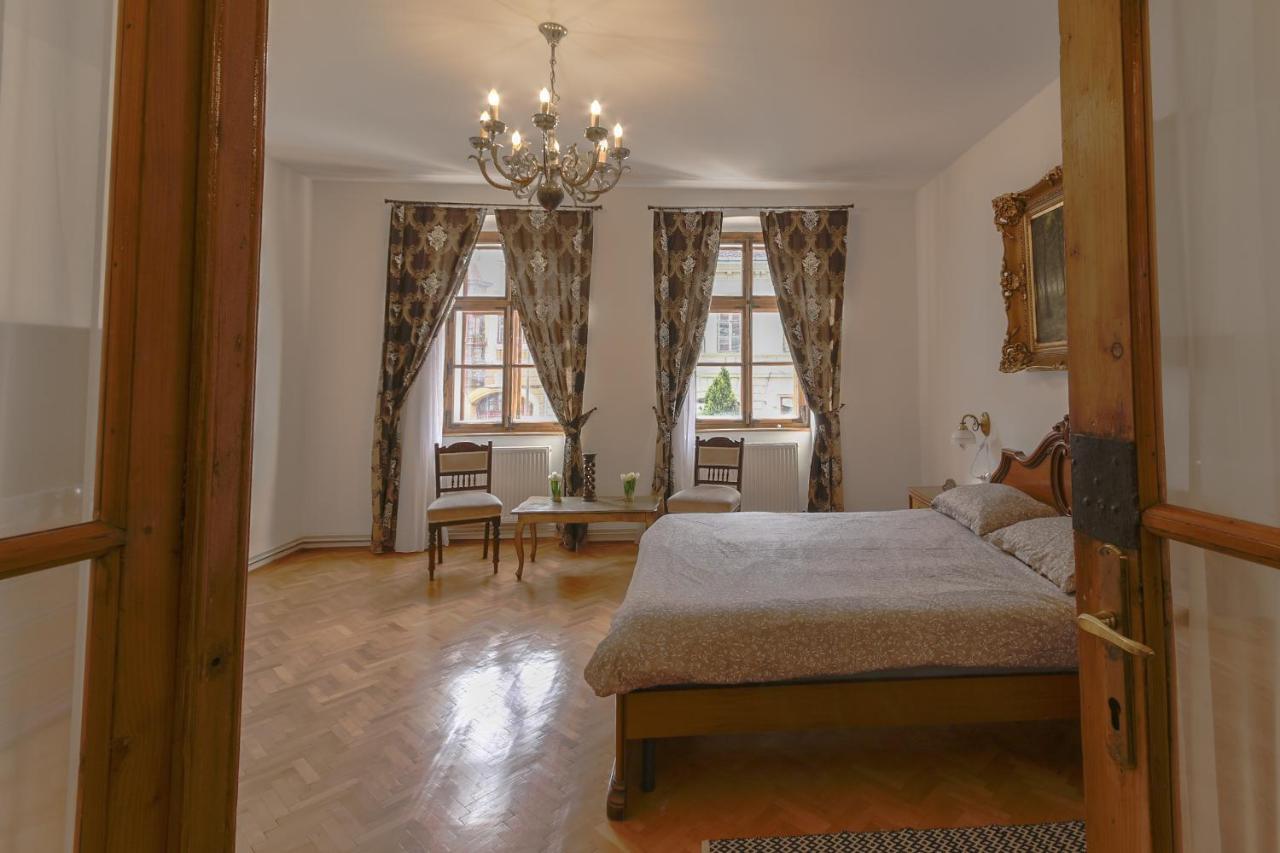 Illo Tempore - Ultracentral Apartment Сигишоара Экстерьер фото