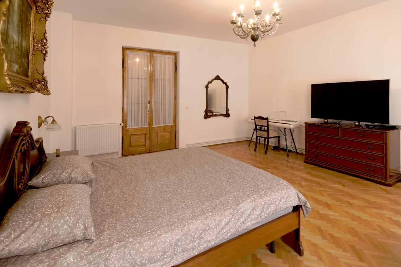 Illo Tempore - Ultracentral Apartment Сигишоара Экстерьер фото
